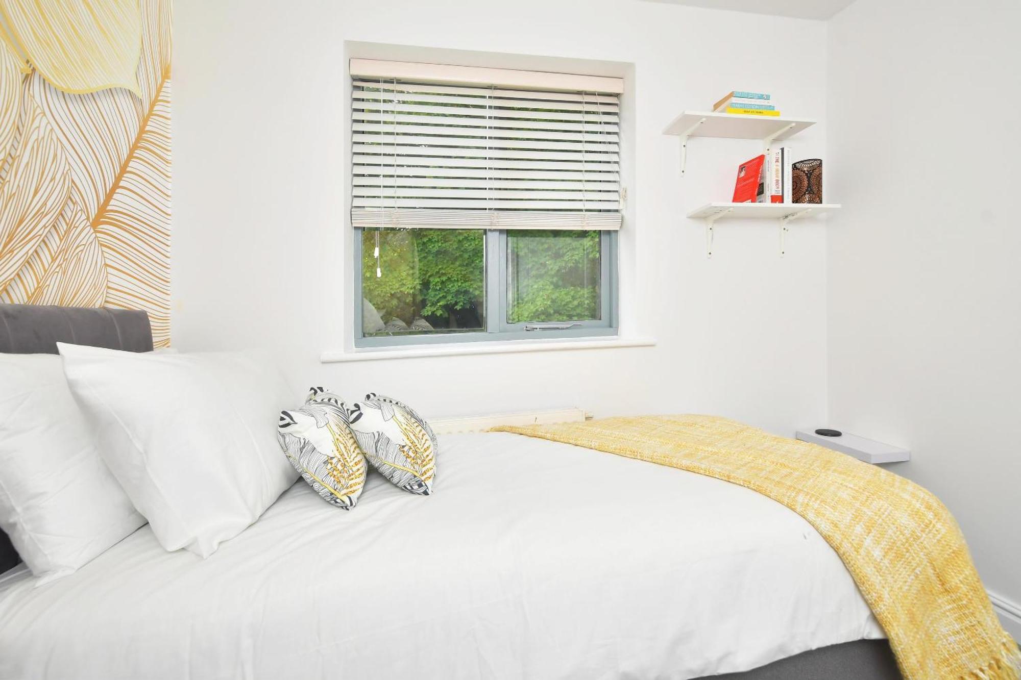 Townhouse @ Aboyne Close Birmingham Esterno foto