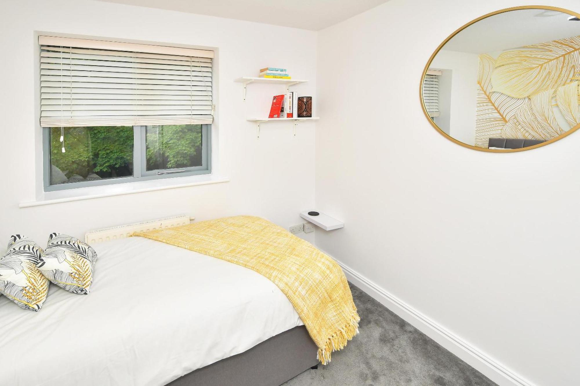 Townhouse @ Aboyne Close Birmingham Esterno foto
