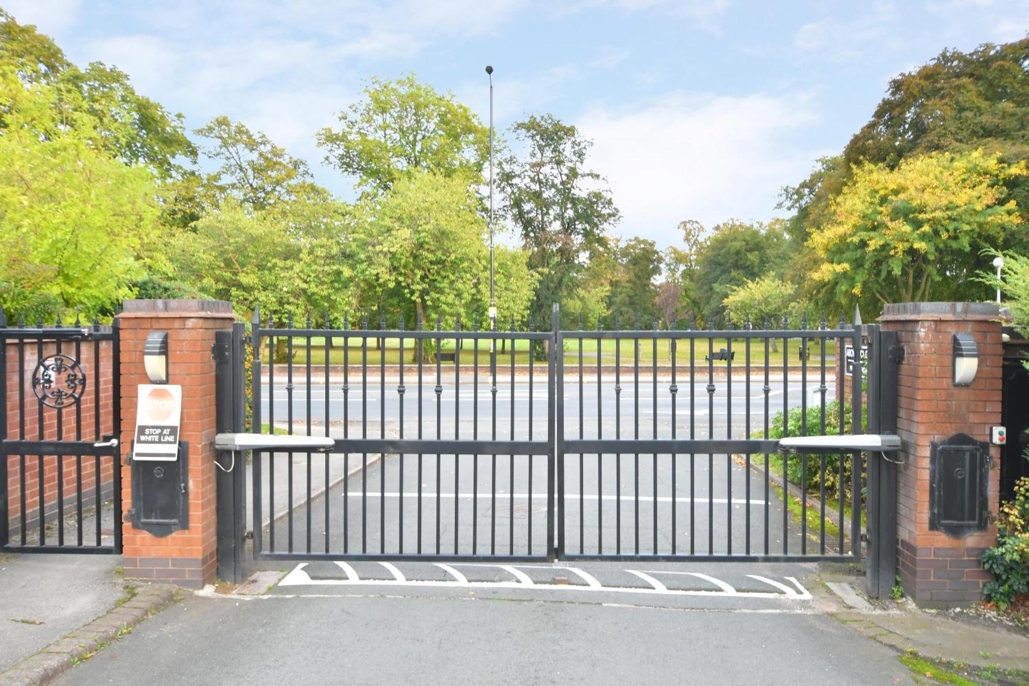 Townhouse @ Aboyne Close Birmingham Esterno foto